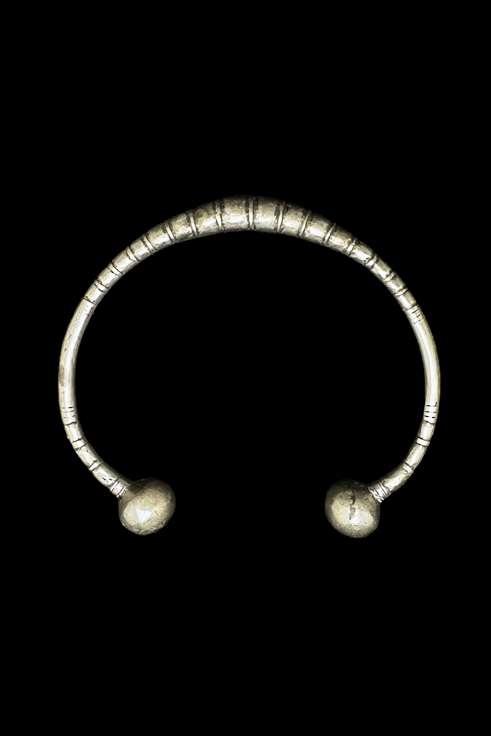 Thin Tribal Silver Bracelet - Tuareg People, nomads of the south Sahara.